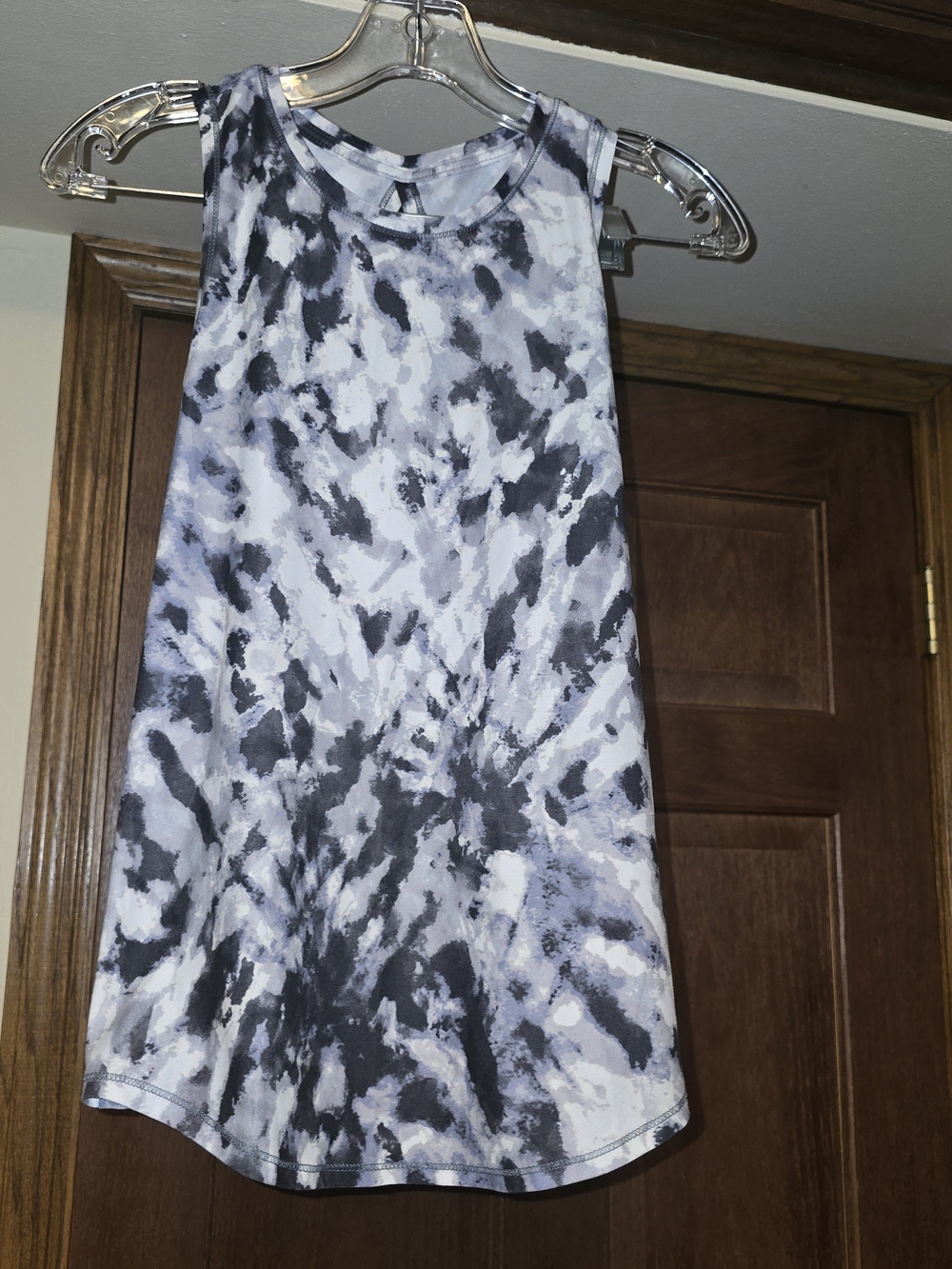 Old Navy Active Girls Tie-Dye Tank Top XL (14) Keyhole Back EUC Sporty Workout